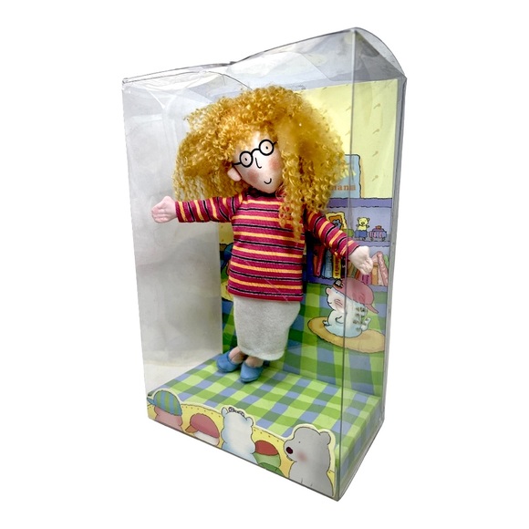 McDull "Miss Chan Chan" Hongkong TV Cartoon Character Plush Toy 8.5” Tall - Picture 2 of 5